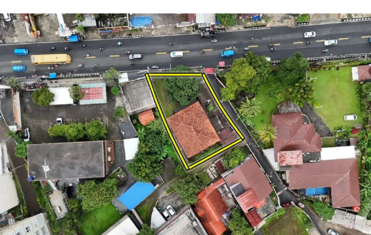 Foto udara batas lahan komersial frontage Ciawi–Puncak